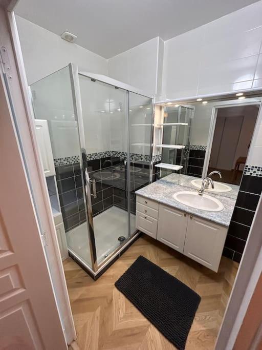 Grand Cru * Magnifique Duplex Au Coeur D'Epernay Διαμέρισμα Εξωτερικό φωτογραφία